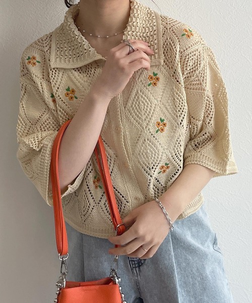 w closet（ダブルクローゼット）の「透かし編み刺繍入り襟付