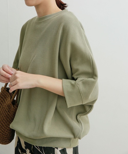 URBAN RESEARCH DOORS（アーバンリサーチドアーズ）の「タックフライスワイドTシャツ（Tシャツ/カットソー・レディース・ブラック/ベージュ/オフホワイト/カーキ・MEDIUM）」の6枚目の写真