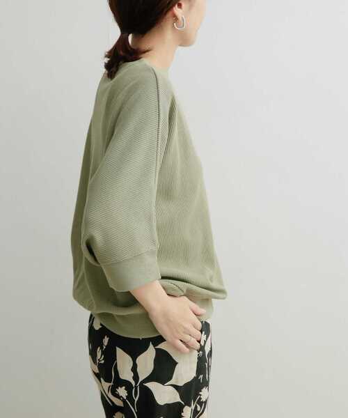 URBAN RESEARCH DOORS（アーバンリサーチドアーズ）の「タックフライスワイドTシャツ（Tシャツ/カットソー・レディース・ブラック/ベージュ/オフホワイト/カーキ・MEDIUM）」の12枚目の写真