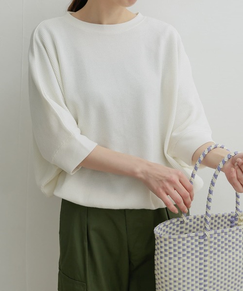 URBAN RESEARCH DOORS（アーバンリサーチドアーズ）の「タックフライスワイドTシャツ（Tシャツ/カットソー・レディース・ブラック/ベージュ/オフホワイト/カーキ・MEDIUM）」の18枚目の写真