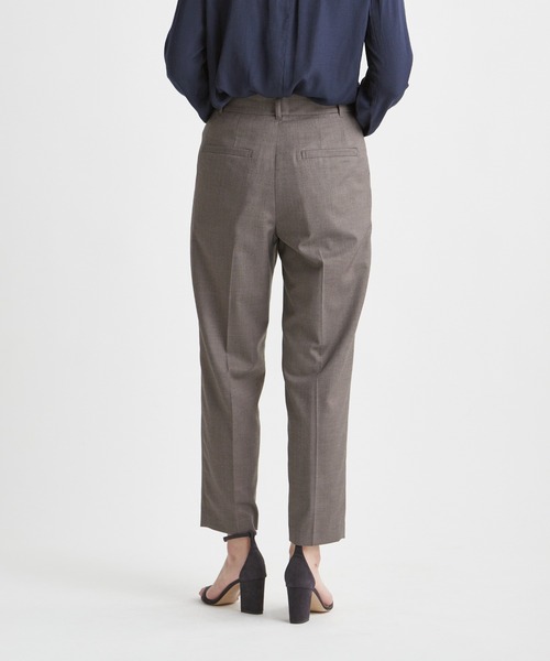 INED CLARO（イネドクラロ）の「【洗えるセットアップ】メレンゲシャーク センタープレスパンツ（スーツパンツ・レディース・ブラウン/ネイビー・7号/9号/11号）」の6枚目の写真