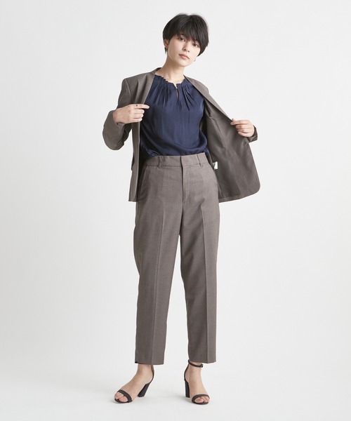 INED CLARO（イネドクラロ）の「【洗えるセットアップ】メレンゲシャーク センタープレスパンツ（スーツパンツ・レディース・ブラウン/ネイビー・7号/9号/11号）」の9枚目の写真