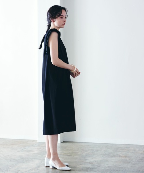 Marilyn Moon（マリリンムーン）の「タックフリルスリーブ