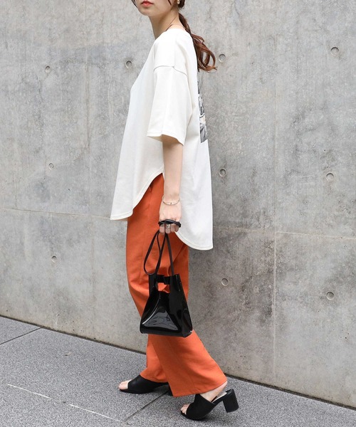 HONEYSUCKLE ROSE（ハニーサックルローズ）の「【HONEYSUCKLE ROSE】バックフォトＴシャツ（Tシャツ/カットソー・レディース・オフホワイト/オレンジ/ホワイト・M/L）」の8枚目の写真