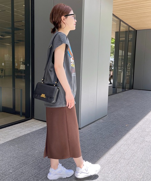 Spick & Span（スピックアンドスパン）の「針抜きダンボールタイトスカート / ミディ（スカート・レディース・ブラウン/ブラック・36/38）」の11枚目の写真