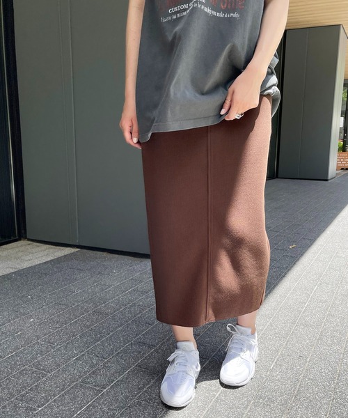 Spick & Span（スピックアンドスパン）の「針抜きダンボールタイトスカート / ミディ（スカート・レディース・ブラウン/ブラック・36/38）」の17枚目の写真