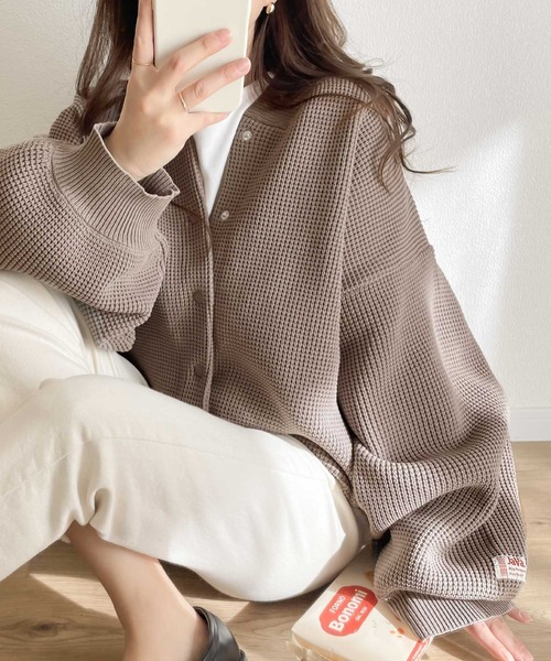 Java（ジャバ）の「《JaVaジャバ コラボ》新触感！軽量ワッフルニットカーディガン（カーディガン/ボレロ・レディース・ブラック/グリーン/アイボリー/モカ/レンガ・MEDIUM/LARGE/X-LARGE）」の14枚目の写真