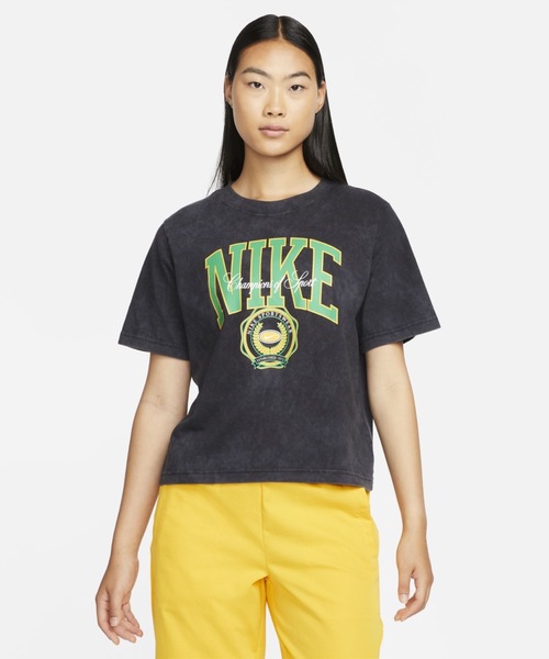 NIKE(ナイキ)の「ナイキ スポーツウェア ウィメンズ Tシャツ / Nike Sportswear Women's T-Shirt(Tシャツ/カットソー・レディース・ネイビー/ゴールド/ブラック・L/M/S/XL/2XL/XS)」の16枚目の写真
