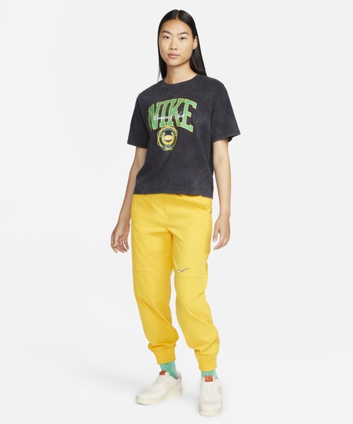NIKE(ナイキ)の「ナイキ スポーツウェア ウィメンズ Tシャツ / Nike Sportswear Women's T-Shirt(Tシャツ/カットソー・レディース・ネイビー/ゴールド/ブラック・L/M/S/XL/2XL/XS)」の14枚目の写真