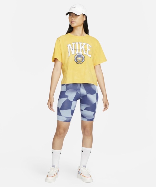 NIKE(ナイキ)の「ナイキ スポーツウェア ウィメンズ Tシャツ / Nike Sportswear Women's T-Shirt(Tシャツ/カットソー・レディース・ネイビー/ゴールド/ブラック・L/M/S/XL/2XL/XS)」の11枚目の写真