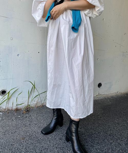 y/m by RIKA（イムバイリカ）の「スクエアショートブーツ（ブーツ・レディース・アイボリー/ブラック・MEDIUM/LARGE/SMALL）」の5枚目の写真