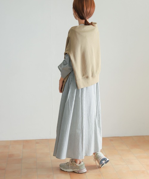 URBAN RESEARCH DOORS(アーバンリサーチドアーズ)の「Vネックストライプフレアワンピース(ワンピース・レディース・ホワイト系その他/ナチュラル・MEDIUM)」の10枚目の写真