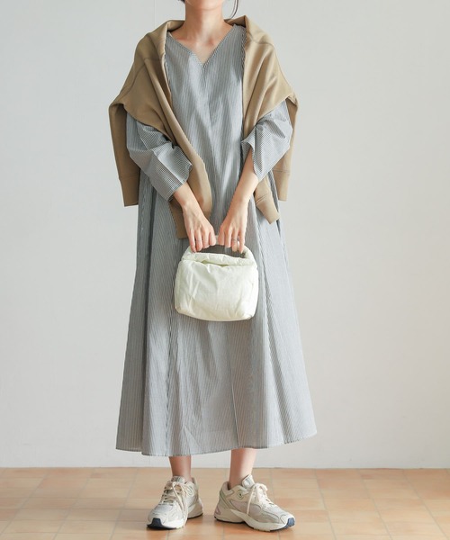 URBAN RESEARCH DOORS(アーバンリサーチドアーズ)の「Vネックストライプフレアワンピース(ワンピース・レディース・ホワイト系その他/ナチュラル・MEDIUM)」の13枚目の写真
