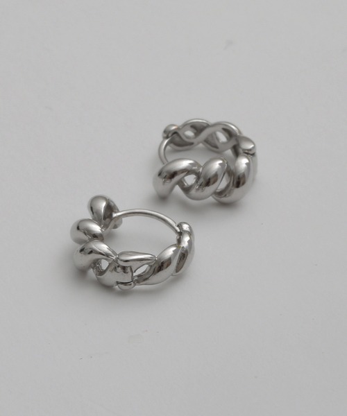 Geel（ギール）の「Geel/スモールロープ フープピアス【ワンタッチ】（ピアス（両耳用）・レディース・シルバー/ゴールド・FREE）」の9枚目の写真