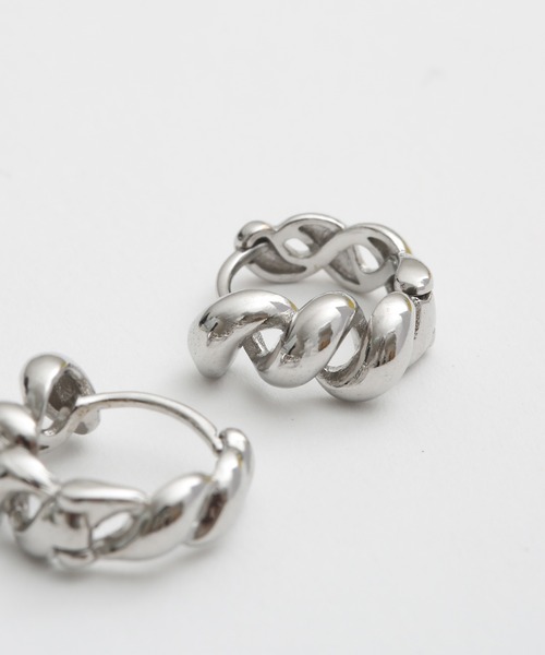 Geel（ギール）の「Geel/スモールロープ フープピアス【ワンタッチ】（ピアス（両耳用）・レディース・シルバー/ゴールド・FREE）」の10枚目の写真