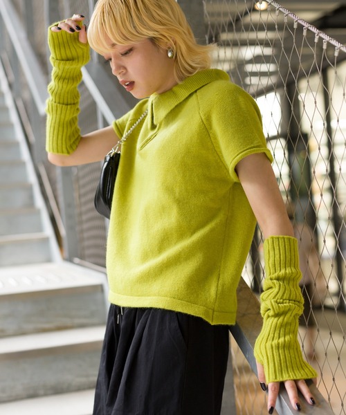 SpRay(スプレイ)の「アームウォーマー付きニットポロ(ニット/セーター・レディース・ブラック/ダークグリーン/ライトグリーン/アイボリー・FREE)」の6枚目の写真