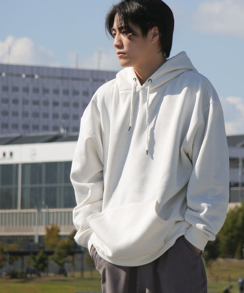 ZIP FIVE（ジップファイブ）の「【ZIP FIVE】オーバーサイズ 肉厚 裏起毛 パーカー 無地 / アソート ロゴ プリント / 刺繍（パーカー・レディース・ブラック系3/グリーン系1/パープル系1/グレー系2/ネイビー系/ホワイト系3/パープル/ホワイト系1/アイボリー系1/ネイビー系2/アイボリー系/イエロー系1/ベージュ系/グレー系その他/グリーン系/イエロー/ダークグリーン系/ホワイト系4/ブラック系4/カーキ/杢グレー/ブルー/ブラック系/ブルー系その他3/ブラック/ベージュ/チャコール/ロイヤルブルー/グレー系1/ホワイト系2/ブラック系2/グリーン/レッド/オレンジ/ブルー系/ホワイト/ブルー系その他/ダークグリーン系2/オートミール/ダークグリーン系1/ブラウン/レッド系2/ホワイト系5/ブラック系1/ブルー系その他2/ネイビー/ブラウン系/ダークグリーン/ホワイト系その他/アイボリー/レッド系/レッド系1/アイボリー系2/ネイビー系1/ホワイト系/グレー系/オレンジ系1・LARGE/MEDIUM/X-LARGE）」の2枚目の写真