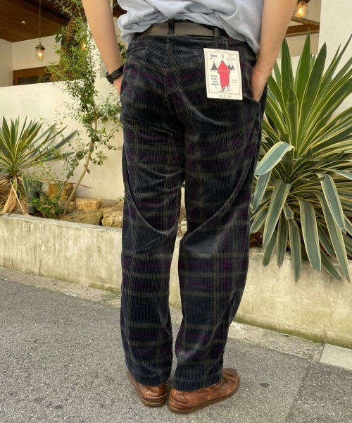CAL O LINE（キャルオーライン）の「CAL O LINE /キャルオーライン　CORDUROY 2TUCK PANT コーデュロイ2タックパンツ（その他パンツ・メンズ・グリーン・M/L）」の3枚目の写真