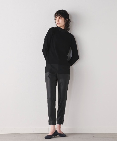 la.f…（ラエフ）の「【WEB別注】ムレないECOストレッチレザーパンツ≪洗濯機で洗える≫（その他パンツ・レディース・ブラック/ベージュ・11号/9号/7号）」の4枚目の写真