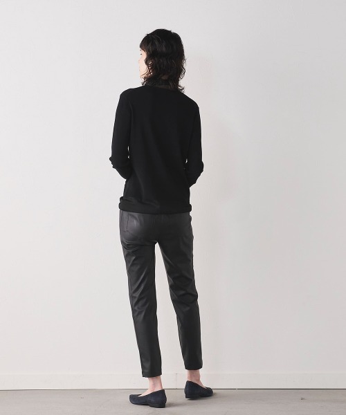 la.f…（ラエフ）の「【WEB別注】ムレないECOストレッチレザーパンツ≪洗濯機で洗える≫（その他パンツ・レディース・ブラック/ベージュ・11号/9号/7号）」の5枚目の写真