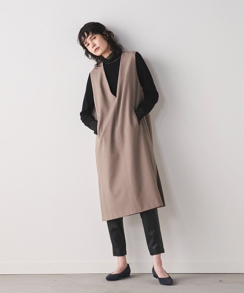 la.f…（ラエフ）の「【WEB別注】ムレないECOストレッチレザーパンツ≪洗濯機で洗える≫（その他パンツ・レディース・ブラック/ベージュ・11号/9号/7号）」の8枚目の写真