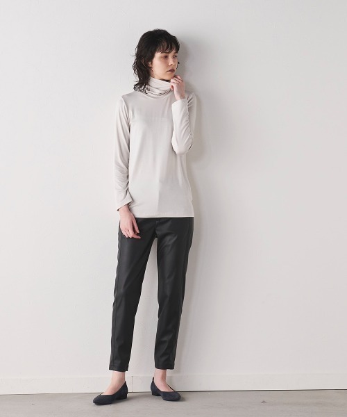 la.f…（ラエフ）の「【WEB別注】ムレないECOストレッチレザーパンツ≪洗濯機で洗える≫（その他パンツ・レディース・ブラック/ベージュ・11号/9号/7号）」の9枚目の写真