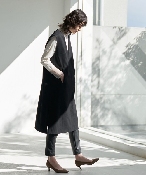 la.f…（ラエフ）の「【WEB別注】ムレないECOストレッチレザーパンツ