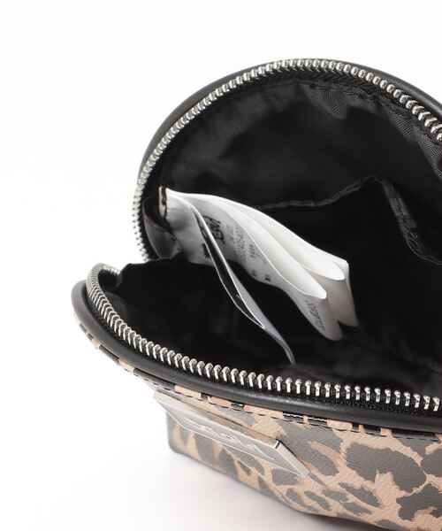 プレゼントに最適 X-girl FAUX LEATHER ROUND POUCH アニマル柄 プレゼントに最適 X-girl FAUX LEATHER ROUND POUCH アニマル柄