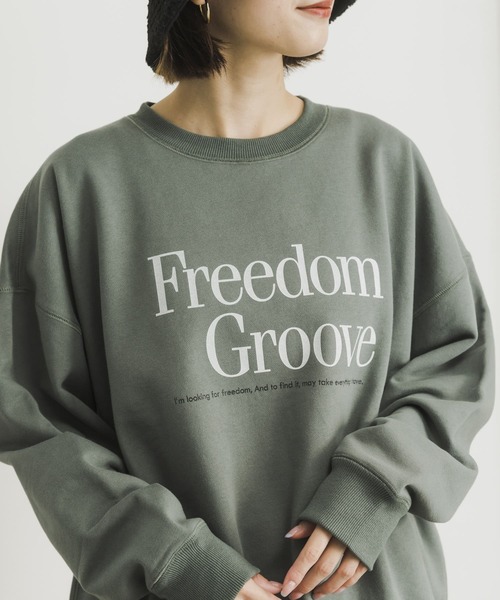 URBAN RESEARCH(アーバンリサーチ)の「裏起毛ロゴスウェット(スウェット・レディース・グリーン系その他/グレー系その他・FREE)」の12枚目の写真