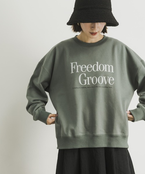 URBAN RESEARCH(アーバンリサーチ)の「裏起毛ロゴスウェット(スウェット・レディース・グリーン系その他/グレー系その他・FREE)」の16枚目の写真