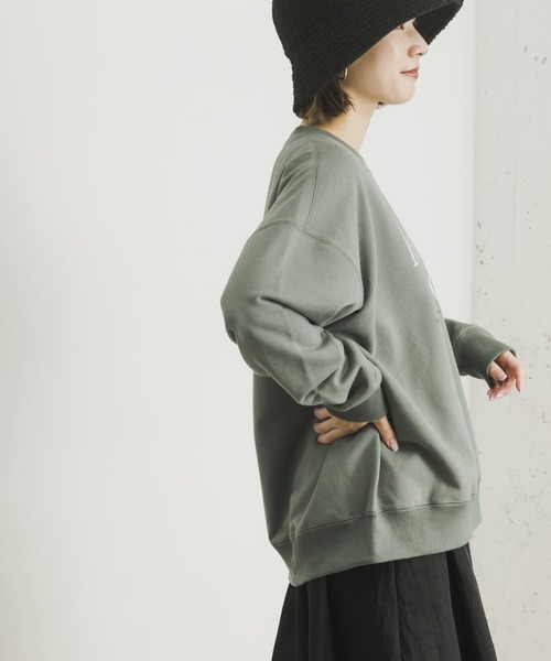 URBAN RESEARCH(アーバンリサーチ)の「裏起毛ロゴスウェット(スウェット・レディース・グリーン系その他/グレー系その他・FREE)」の17枚目の写真