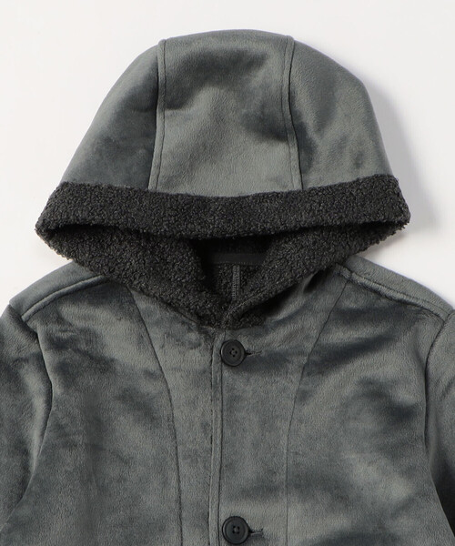 COMME CA ISM（コムサイズム）の「ジャージーフェイクムートンコート（M140～150・L150～160）（ムートンコート・キッズ・ベージュ/チャコール・MEDIUM/LARGE）」の4枚目の写真