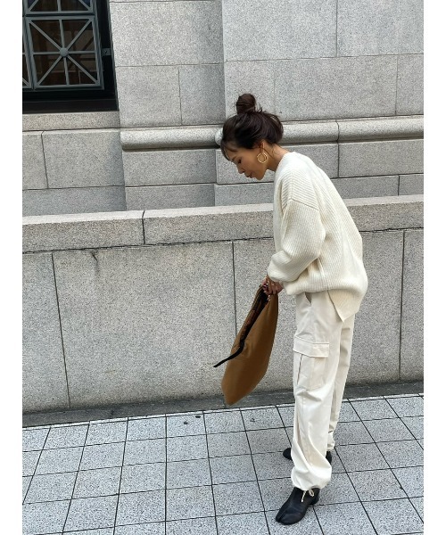 ulu（ウル）の「Round neck knit pullover（ニット/セーター・レディース・ブラック/アイボリー・FREE）」の13枚目の写真