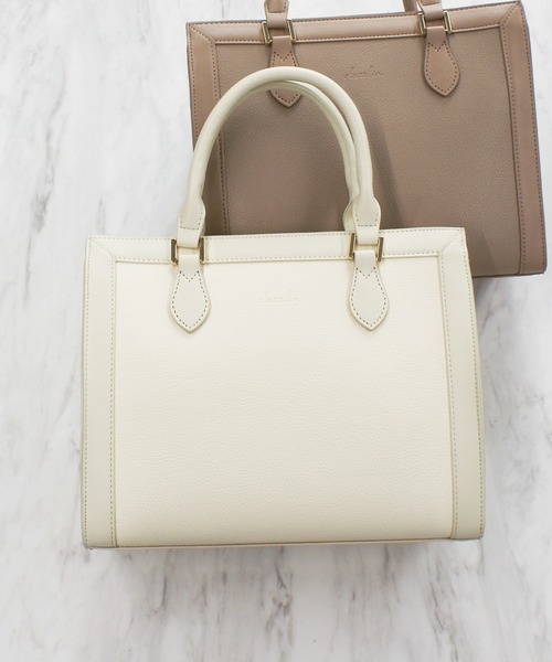 dazzlin(ダズリン)の「dazzlin/ダズリン シュリンク/スムース フラワー柄プリント2wayスクエアハンドバッグ(ハンドバッグ・レディース・アイボリー/ブラック/ベージュ系その他/ブルー系その他/ピンク系その他・FREE)」の2枚目の写真