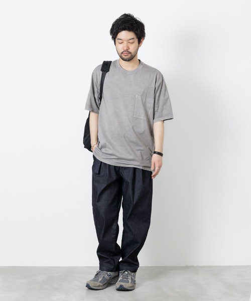 ATTACHMENT（アタッチメント）の「コットンジャージ ポケットレス S/S TEE  /  CO JERSEY POCKETLESS S/S TEE（Tシャツ/カットソー・メンズ・グレー/ブラック・2/1/3）」の9枚目の写真