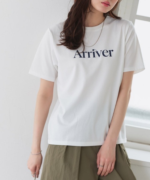 Pierrot（ピエロ）の「【接触冷感・イージーケア】選べるロゴTシャツ（Tシャツ/カットソー・レディース・グレー系その他2/ホワイト系その他/ホワイト系その他2/グレー系その他/ホワイト系その他3/ブルー系その他/ブルー系その他2/ホワイト系4/ホワイト系その他4/ホワイト×シルバー/チャコールグレー×ブラック/ホワイト×ブラック/ホワイト系その他5/ベージュ系その他/ブラック×グレー/ネイビー×ホワイト/ブラック系その他/ベージュ系その他2/グレー系その他3/ブルー系その他3/ホワイト系その他6/ホワイト×ゴールド/ホワイト系その他7/ホワイト系/グレー×ホワイト/ホワイト×グレー/ベージュ系その他3/オフホワイト/ホワイト×ネイビー/ネイビー・L/M）」の6枚目の写真