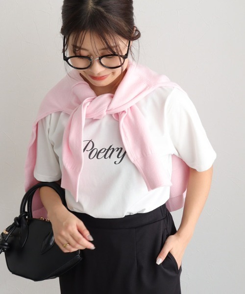 Pierrot（ピエロ）の「【接触冷感・イージーケア】選べるロゴTシャツ（Tシャツ/カットソー・レディース・グレー系その他2/ホワイト系その他/ホワイト系その他2/グレー系その他/ホワイト系その他3/ブルー系その他/ブルー系その他2/ホワイト系4/ホワイト系その他4/ホワイト×シルバー/チャコールグレー×ブラック/ホワイト×ブラック/ホワイト系その他5/ベージュ系その他/ブラック×グレー/ネイビー×ホワイト/ブラック系その他/ベージュ系その他2/グレー系その他3/ブルー系その他3/ホワイト系その他6/ホワイト×ゴールド/ホワイト系その他7/ホワイト系/グレー×ホワイト/ホワイト×グレー/ベージュ系その他3/オフホワイト/ホワイト×ネイビー/ネイビー・L/M）」の14枚目の写真