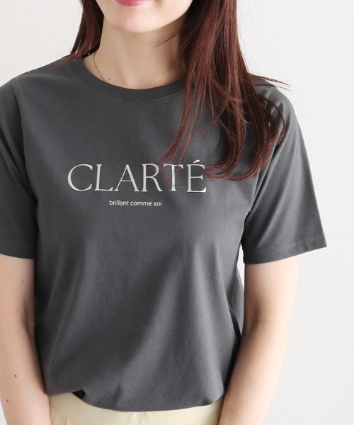 Pierrot（ピエロ）の「【接触冷感・イージーケア】選べるロゴTシャツ（Tシャツ/カットソー・レディース・グレー系その他2/ホワイト系その他/ホワイト系その他2/グレー系その他/ホワイト系その他3/ブルー系その他/ブルー系その他2/ホワイト系4/ホワイト系その他4/ホワイト×シルバー/チャコールグレー×ブラック/ホワイト×ブラック/ホワイト系その他5/ベージュ系その他/ブラック×グレー/ネイビー×ホワイト/ブラック系その他/ベージュ系その他2/グレー系その他3/ブルー系その他3/ホワイト系その他6/ホワイト×ゴールド/ホワイト系その他7/ホワイト系/グレー×ホワイト/ホワイト×グレー/ベージュ系その他3/オフホワイト/ホワイト×ネイビー/ネイビー・L/M）」の22枚目の写真