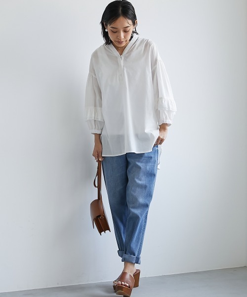 CHIC STYLE（シックスタイル）の「＜大きいサイズ＞綿100％袖フリルスキッパーブラウス シックスタイル（シャツ/ブラウス・レディース・オフホワイト/ブラック・L/LL/3L/4L/5L）」の6枚目の写真