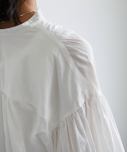 CHIC STYLE（シックスタイル）の「＜大きいサイズ＞綿100％袖フリルスキッパーブラウス シックスタイル（シャツ/ブラウス・レディース・オフホワイト/ブラック・L/LL/3L/4L/5L）」の16枚目の写真