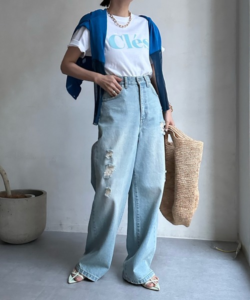 DouDou(ドゥドゥ)の「【WEB限定】ClesフロッキーロゴTEE(Tシャツ/カットソー・レディース・ベージュ/ホワイト/チャコールグレー/オフホワイト・FREE)」の22枚目の写真
