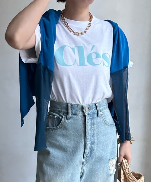 DouDou(ドゥドゥ)の「【WEB限定】ClesフロッキーロゴTEE(Tシャツ/カットソー・レディース・ベージュ/ホワイト/チャコールグレー/オフホワイト・FREE)」の11枚目の写真