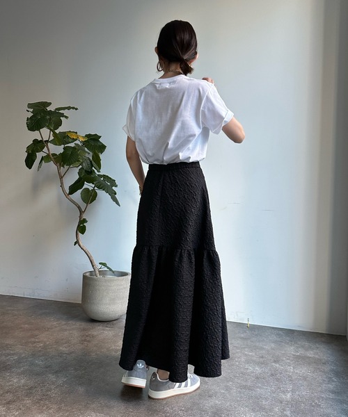 DouDou(ドゥドゥ)の「【WEB限定】ClesフロッキーロゴTEE(Tシャツ/カットソー・レディース・ベージュ/ホワイト/チャコールグレー/オフホワイト・FREE)」の9枚目の写真