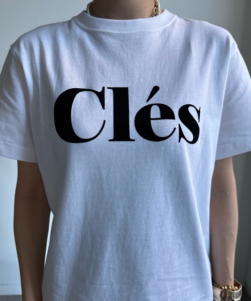 DouDou(ドゥドゥ)の「【WEB限定】ClesフロッキーロゴTEE(Tシャツ/カットソー・レディース・ベージュ/ホワイト/チャコールグレー/オフホワイト・FREE)」の21枚目の写真