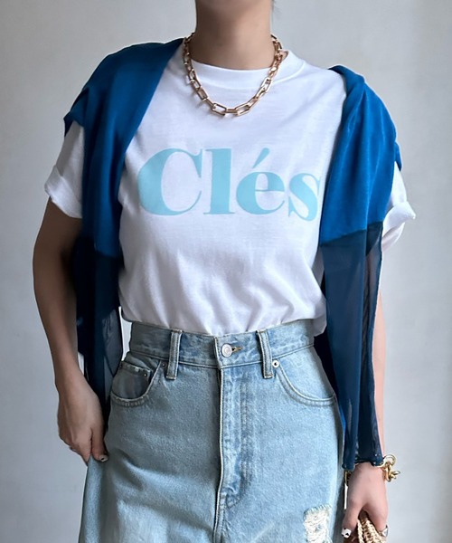 DouDou(ドゥドゥ)の「【WEB限定】ClesフロッキーロゴTEE(Tシャツ/カットソー・レディース・ベージュ/ホワイト/チャコールグレー/オフホワイト・FREE)」の18枚目の写真