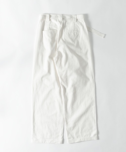 MUHET（ミュエータ）の「ベルト付きチノパンツ（チノパンツ・レディース・オフホワイト/ネイビー/ベージュ・SMALL/MEDIUM/X-LARGE）」の6枚目の写真