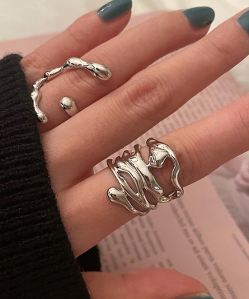 Mayree(メイリー)の「【float】スパイラルウエーブ シルバー リング セット(リング・レディース・シルバー・FREE)」の1枚目の写真