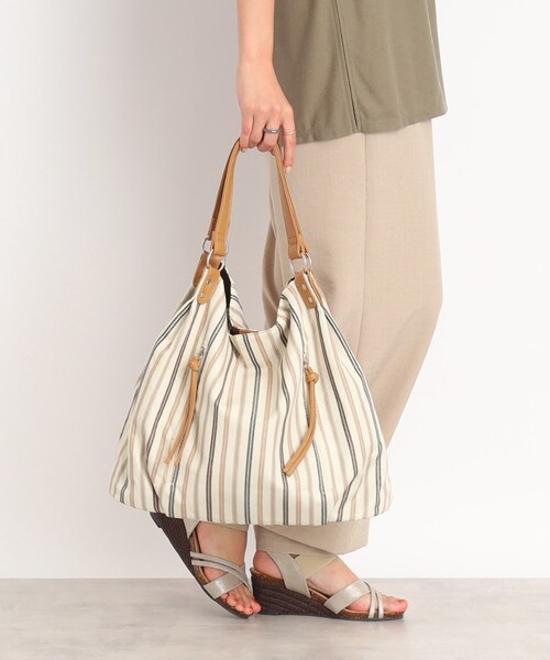 SHOO・LA・RUE(シューラルー)の「◆バルーントートバッグ(トートバッグ・レディース・グレー/ブラック系2/ブルー系2/ベージュ・00)」の7枚目の写真