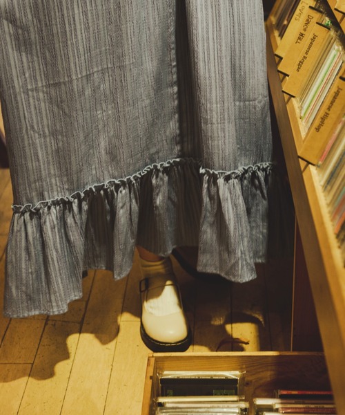 kutir(クティール)の「【クティールとレトロ】2WAYフリルキャミワンピース(ワンピース・レディース・オフホワイト/ブラック/ブルー・MEDIUM/SMALL/LARGE)」の18枚目の写真