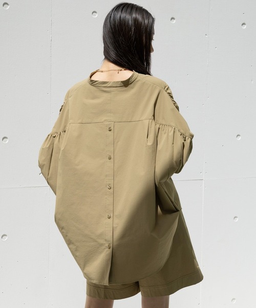 HEREIAM（ヘレイアム）の「【HEREIAM】接触冷感／クールマテリアルブラウス（シャツ/ブラウス・レディース・ブラック/ベージュ・FREE）」の14枚目の写真